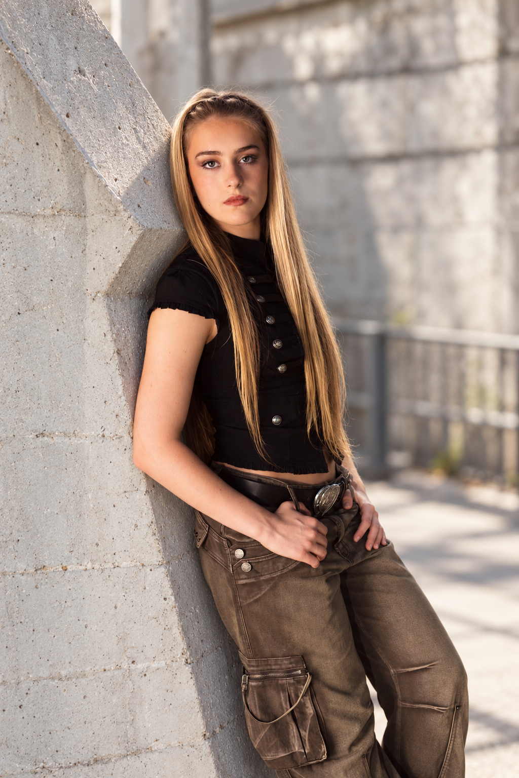 Natalia editorial — Cargo denim · sunlit concrete